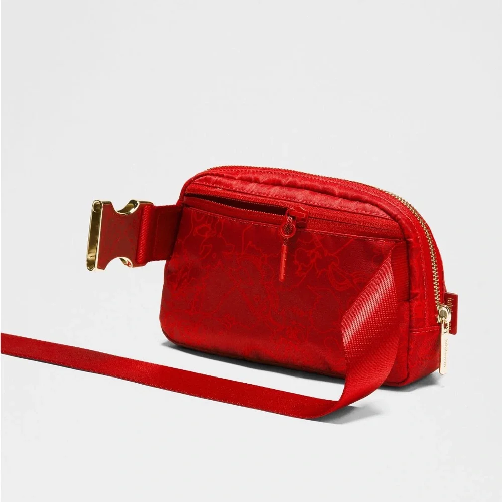 NWT Lululemon Special Edition 2025 Lunar New Year Red Everywhere Belt Bag 1L - Picture 3 of 10